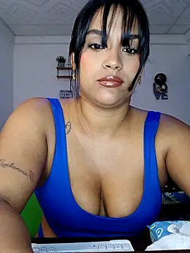 victoria roussee online show from 11/15/25, 10:23