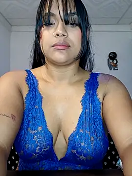 victoria roussee online show from 11/23/25, 11:21