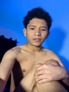 Magno 03 online show from 10/22/25, 08:52