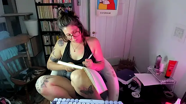 Rosiee69  online show from 09/17/25, 07:15