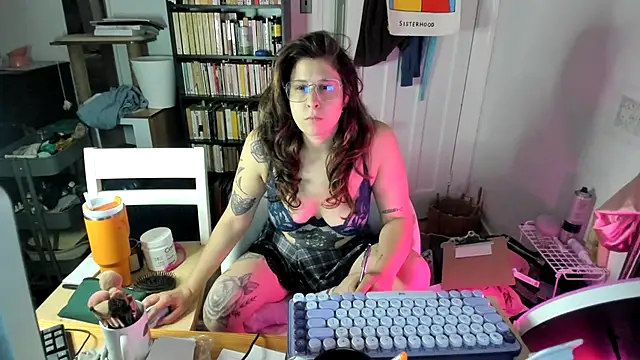 Rosiee69  online show from 10/28/25, 09:17