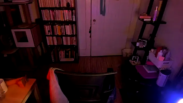 Snapshot of Rosiee69_ chatting on 03/12/26, 12:44 Rosiee69 online show from 03/12/26, 12:44