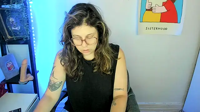 Snapshot of Rosiee69_ chatting on 06/27/26, 01:17 Rosiee69 online show from 06/27/26, 01:17