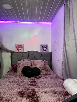 Snapshot of Emily-teen chatting on 11/06/25, 07:37 Emily-teen online show from 11/06/25, 07:37