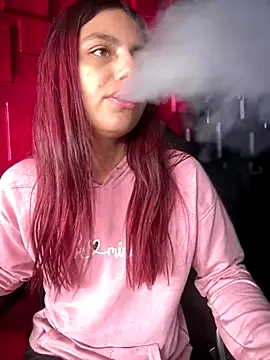 Snapshot of Emily-teen chatting on 12/15/25, 08:02 Emily-teen online show from 12/15/25, 08:02