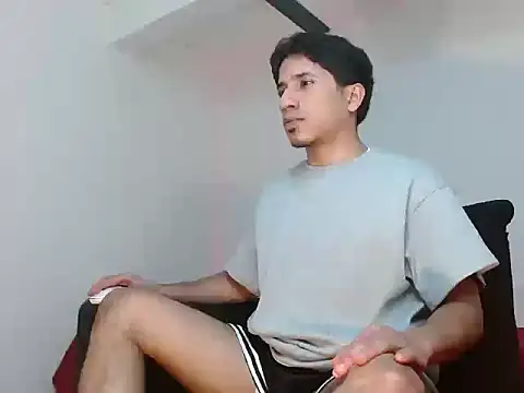 AngelHil online show from 11/16/25, 01:55