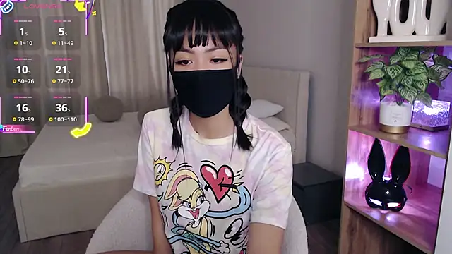 Snapshot of ThaiBoo chatting on 10/23/25, 02:11 ThaiBoo online show from 10/23/25, 02:11