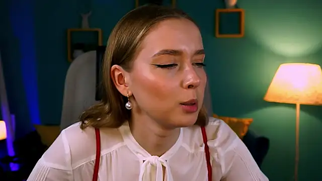 JenniferGraces online show from 03/15/25, 07:38