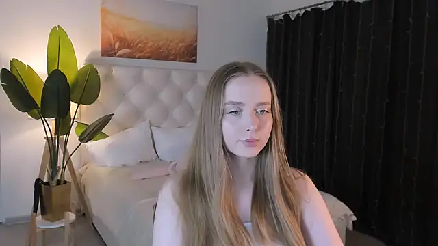 Snapshot of JenniferGraces chatting on 06/10/26, 09:03 JenniferGraces online show from 06/10/26, 09:03