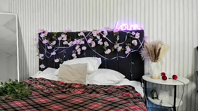 boozekirs  online show from 11/12/25, 03:07