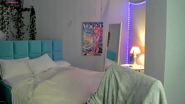 Snapshot of boozekirs_ chatting on 04/06/26, 02:53 boozekirs online show from 04/06/26, 02:53