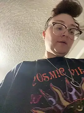 HTXBELLE online show from 12/19/25, 01:29