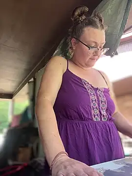 HTXBELLE online show from 05/25/26, 02:56