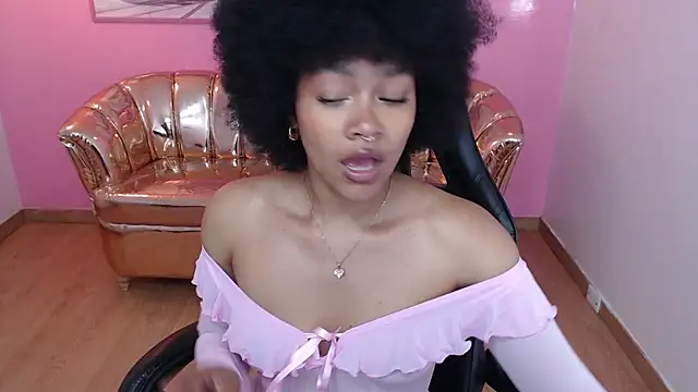 catalina25 t online show from 11/26/25, 07:48