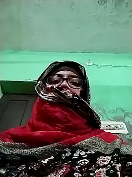 Snapshot of cuteangel9999 chatting on 02/18/25, 01:10 cuteangel9999 online show from 02/18/25, 01:10