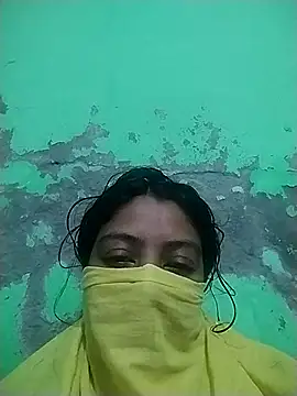 Snapshot of cuteangel9999 chatting on 10/11/25, 04:22 cuteangel9999 online show from 10/11/25, 04:22