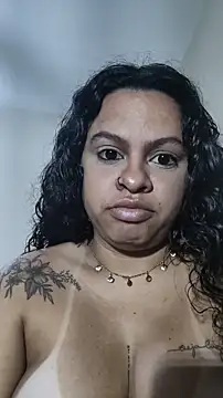 Snapshot of amandinhamorena chatting on 10/24/25, 03:52 amandinhamorena online show from 10/24/25, 03:52