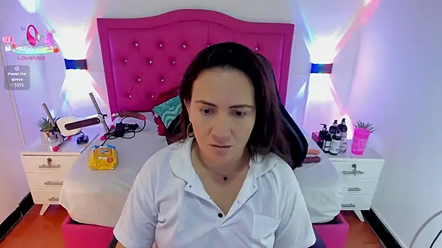 Nathalia rodriguezz online show from 10/01/25, 03:29