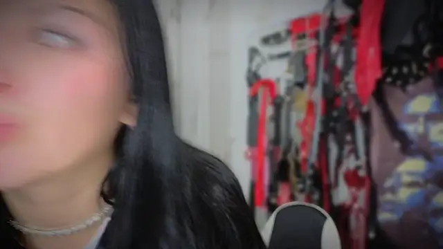 Snapshot of Guxplo_ chatting on 04/07/26, 02:39 Guxplo online show from 04/07/26, 02:39