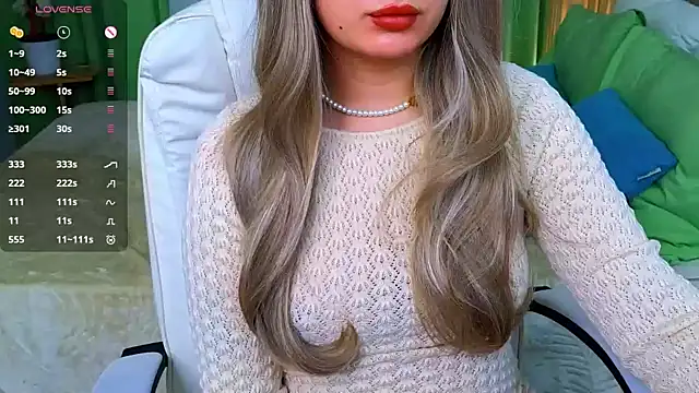 Snapshot of baby_debbie chatting on 02/19/25, 08:20 baby debbie online show from 02/19/25, 08:20