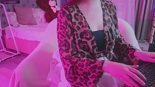 Snapshot of baby_debbie chatting on 10/10/25, 09:03 baby debbie online show from 10/10/25, 09:03