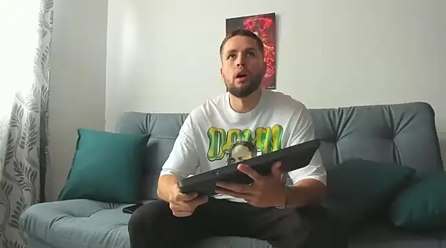 bastianwatson10 online show from 03/07/25, 06:00