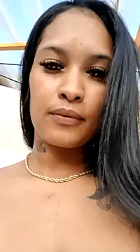 Snapshot of Alejandra_Acevedo chatting on 02/19/25, 10:09 Alejandra Acevedo online show from 02/19/25, 10:09