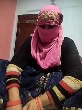 Snapshot of indian_couple4 chatting on 02/18/25, 04:16 indian couple4 online show from 02/18/25, 04:16