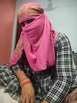 Snapshot of indian_couple4 chatting on 02/19/25, 07:17 indian couple4 online show from 02/19/25, 07:17