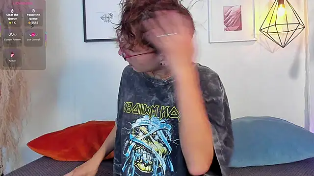 iiangel  online show from 10/07/25, 03:36