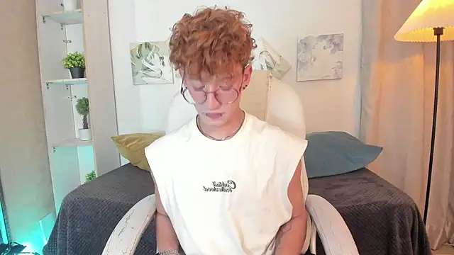 iiangel  online show from 11/05/25, 04:12