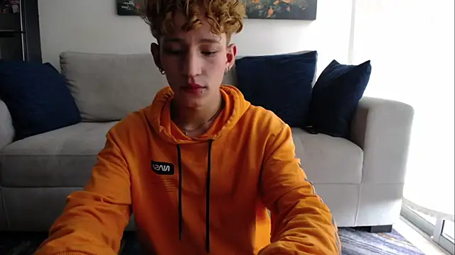 Snapshot of iiangel_ chatting on 01/06/26, 05:27 iiangel online show from 01/06/26, 05:27