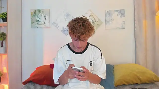 Snapshot of iiangel_ chatting on 01/13/26, 03:01 iiangel online show from 01/13/26, 03:01