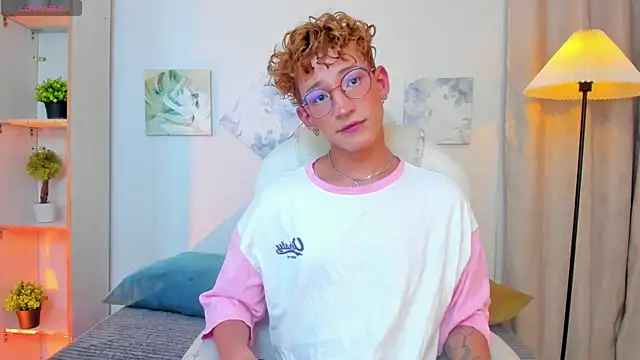 Snapshot of iiangel_ chatting on 01/14/26, 03:23 iiangel online show from 01/14/26, 03:23