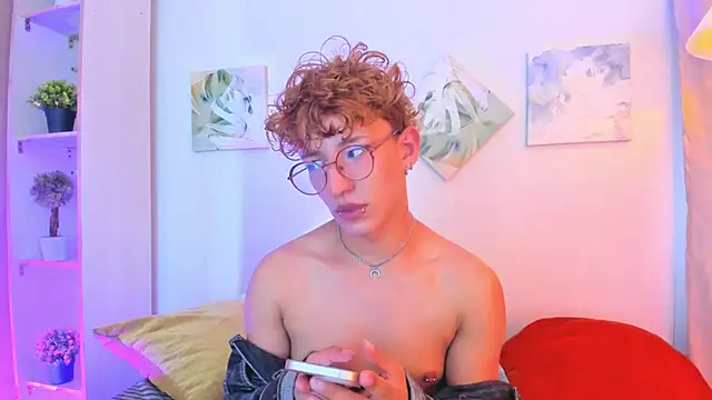 Snapshot of iiangel_ chatting on 01/17/26, 03:39 iiangel online show from 01/17/26, 03:39