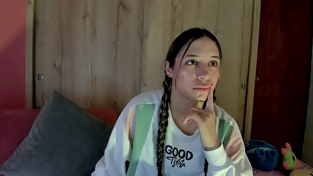 TANIA 06 online show from 06/24/26, 01:10
