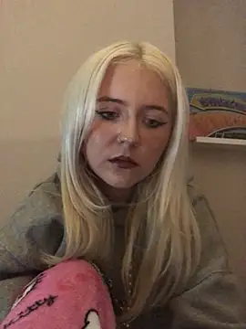 Snapshot of Blondie_Sofia_Essexbabe chatting on 11/08/25, 12:55 Blondie Sofia Essexbabe online show from 11/08/25, 12:55