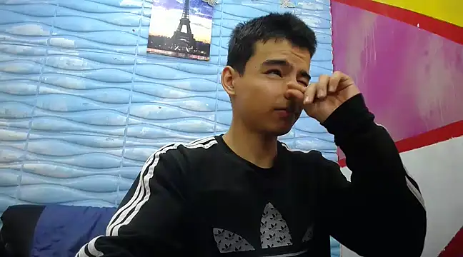 Snapshot of seigfried0 chatting on 02/23/25, 07:17 seigfried0 online show from 02/23/25, 07:17