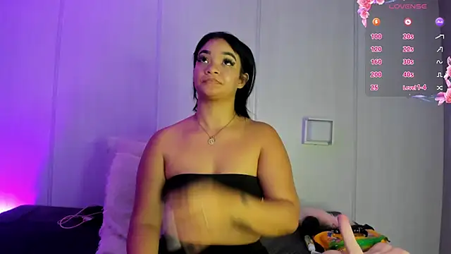 Snapshot of sasha_riverss chatting on 10/02/25, 08:16 sasha riverss online show from 10/02/25, 08:16