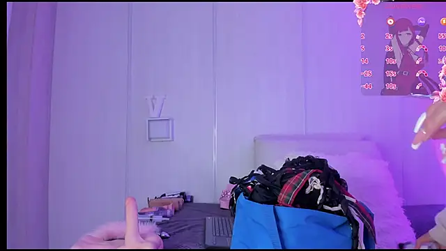 Snapshot of sasha_riverss chatting on 10/27/25, 07:40 sasha riverss online show from 10/27/25, 07:40