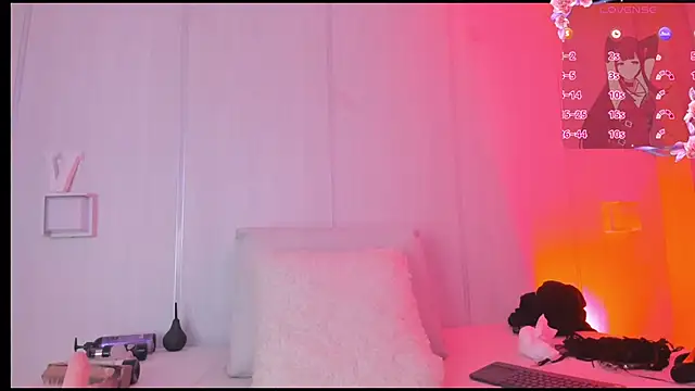 Snapshot of sasha_riverss chatting on 11/04/25, 07:35 sasha riverss online show from 11/04/25, 07:35