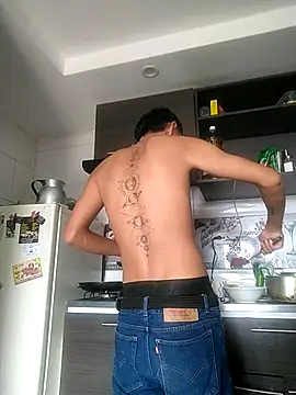 Snapshot of Andres_Sebas chatting on 02/26/25, 09:05 Andres Sebas online show from 02/26/25, 09:05