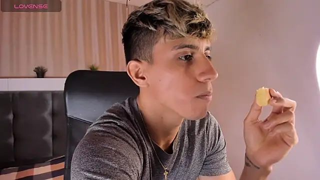 Allex Cano online show from 02/23/25, 04:13