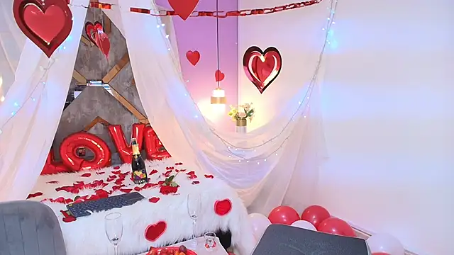 Zamira Taylor online show from 02/15/26, 02:41