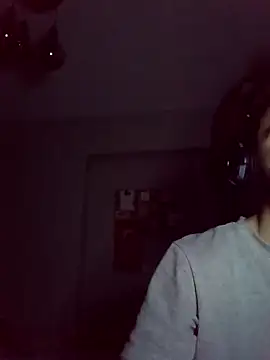 Snapshot of raskolnikovw chatting on 11/20/25, 06:18 raskolnikovw online show from 11/20/25, 06:18