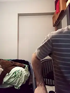 Snapshot of raskolnikovw chatting on 02/13/26, 08:38 raskolnikovw online show from 02/13/26, 08:38