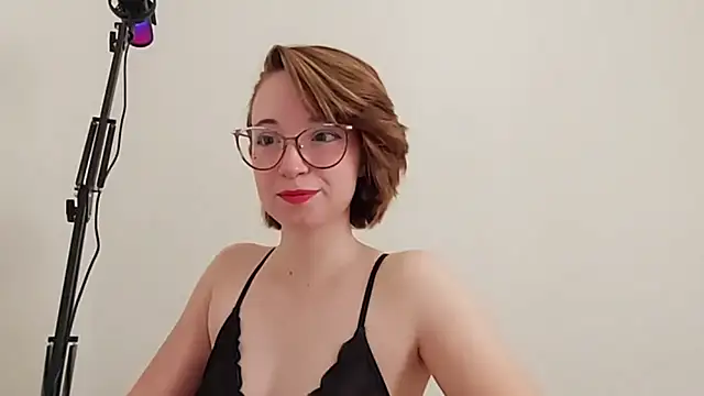 Elise Nyx online show from 10/27/25, 01:26