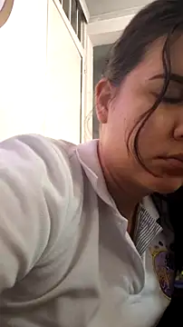 Snapshot of brii69 chatting on 05/19/26, 02:56 brii69 online show from 05/19/26, 02:56