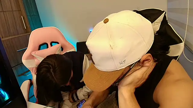 DesireLuxe online show from 10/24/25, 06:10