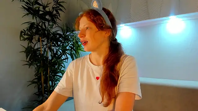 Snapshot of Sandra_Wi1son chatting on 11/17/25, 01:33 Sandra Wi1son online show from 11/17/25, 01:33